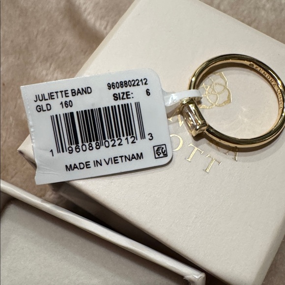 Kendra Scott Juliette Gold Band Ring in White CZ Size 6 - Picture 4 of 5